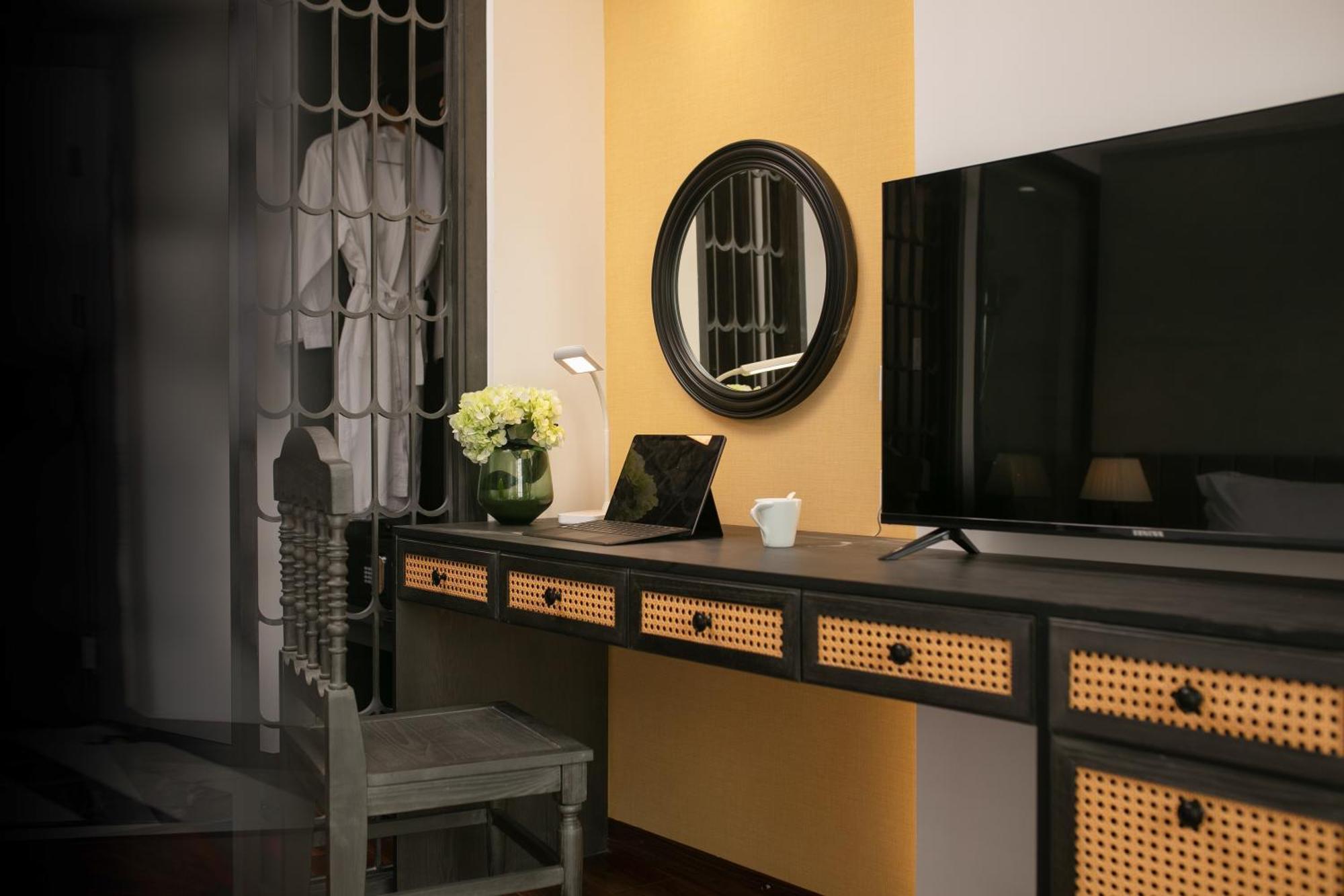 Hanoi Plaza Suite Hotel & Spa Kültér fotó