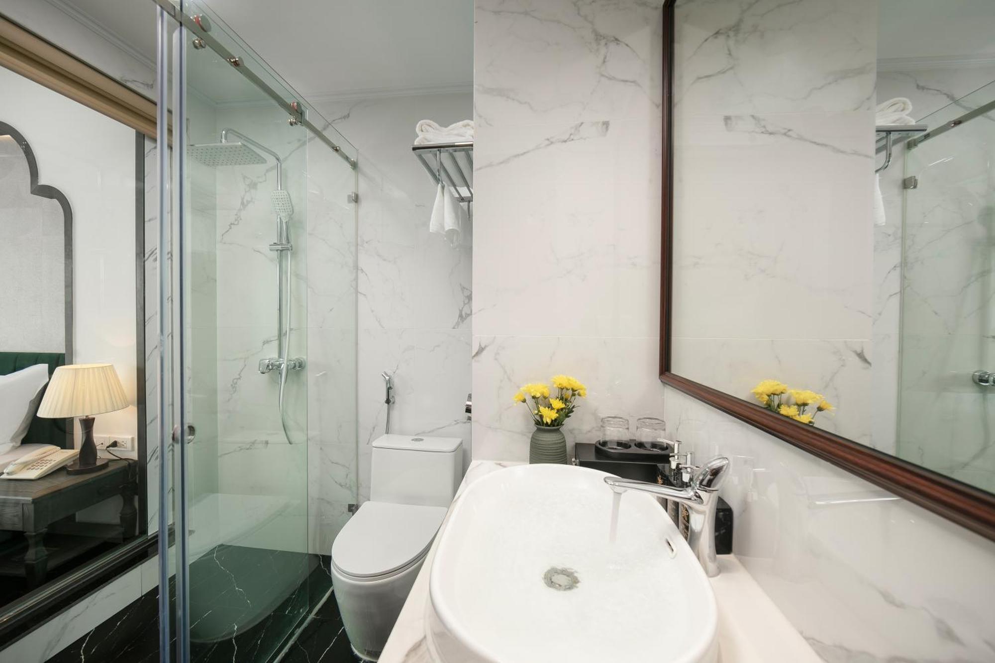 Hanoi Plaza Suite Hotel & Spa Kültér fotó